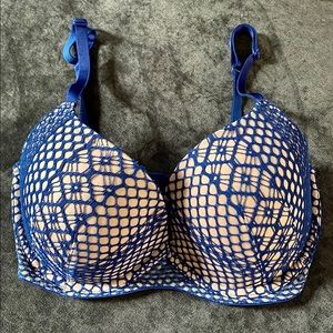 Victoria’s Secret •VERY SEXY• Bra 32DDD